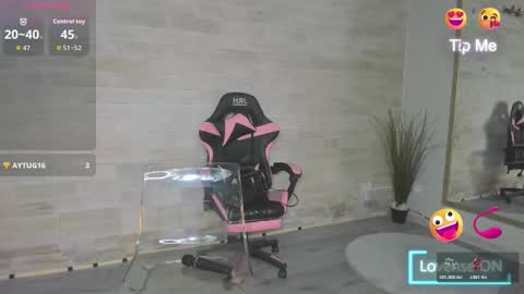 Snapshot of lexi_blazee chatting on October 23, 6:48 am Lexi online show from October 23, 6:48 am