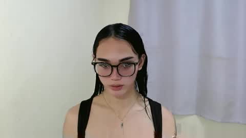 lexibabe_ online show from December 1, 1:09 pm