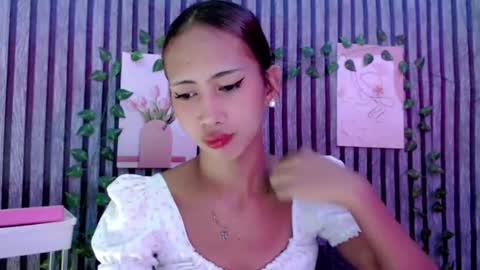 lexie_loveee online show from July 27, 12:35 pm