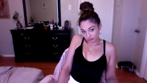 lexwyoex online show from October 1, 4:28 pm