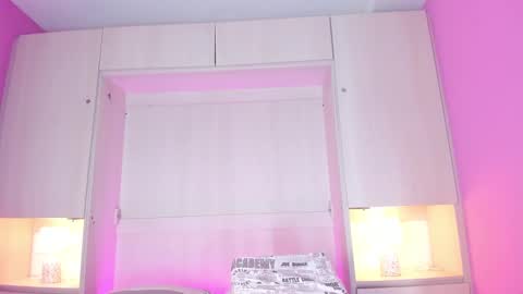 L I A  online show from March 8, 1:50 am