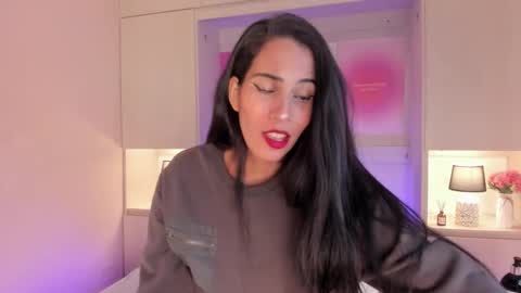 L I A  online show from February 1, 4:09 am