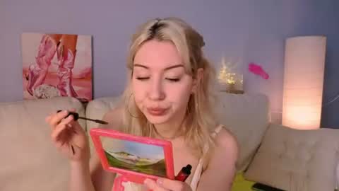 Lily online show from July 18, 4:58 am