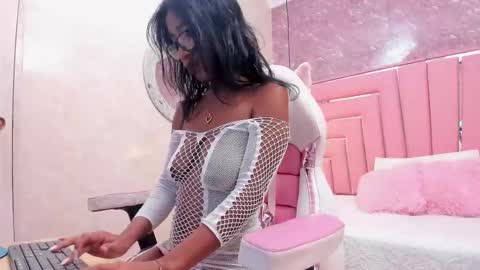 Leyla online show from December 29, 12:01 pm