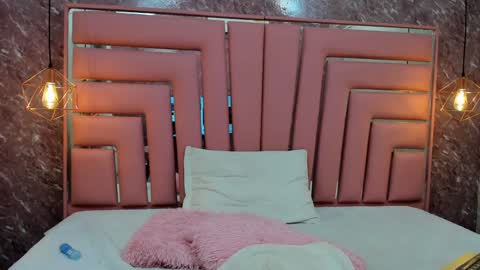 Leyla online show from January 7, 3:23 pm