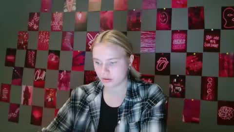 Leyla online show from September 22, 9:24 am