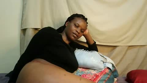 leylacuty13 online show from March 13, 5:05 pm