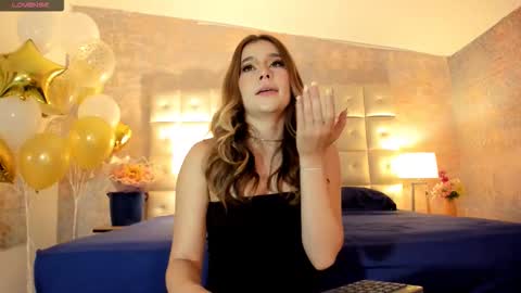 LEZY online show from February 25, 8:45 pm