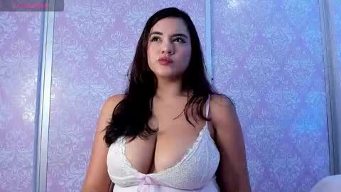 Snapshot of lhea_foxx chatting on October 23, 3:30 am lhea_foxx online show from October 23, 3:30 am