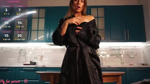 Hey Im Alexa  tg online show from December 4, 11:02 am