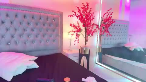 Lia  online show from February 5, 7:12 am