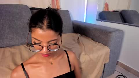 Snapshot of lia_girl2 chatting on February 4, 5:55 pm Lia online show from February 4, 5:55 pm