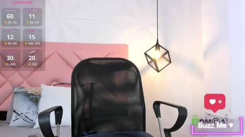 lia_harper_ online show from April 14, 6:11 pm