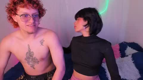 lia_leandro888 online show from February 12, 8:45 pm