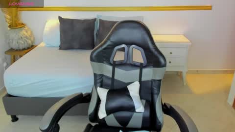 Lia  online show from September 28, 3:04 am