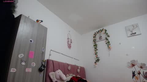 liahdiaz_ online show from March 25, 10:55 am