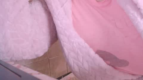 Snapshot of liahsofty chatting on January 21, 8:21 pm miss Lia  colection for travel online show from January 21, 8:21 pm
