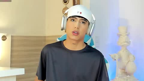 Liam online show from September 12, 5:48 pm