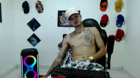 Andres online show from March 8, 12:00 am