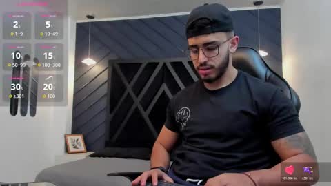 LIAM KLEIN online show from October 29, 11:34 am