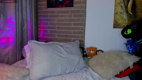 liam online show from January 9, 3:45 am