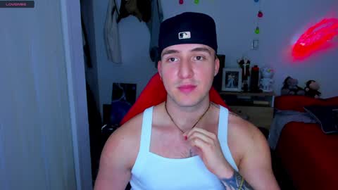 liam online show from December 19, 4:45 am