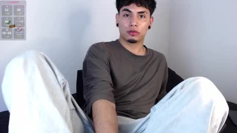 Snapshot of liam_ruiz_ chatting on September 22, 3:32 am Liam online show from September 22, 3:32 am