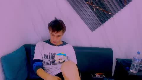 liam_york online show from April 15, 4:49 am