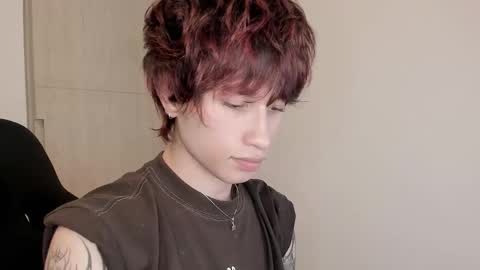 Liam online show from February 4, 6:28 am