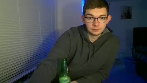 LiamNotSoNormal online show from December 28, 4:41 am