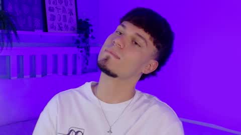 Snapshot of liamthunder05_ chatting on October 10, 8:35 pm Liam Thunder online show from October 10, 8:35 pm