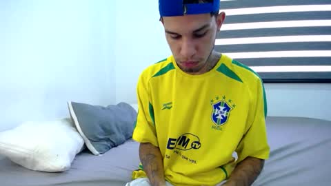 liamtravisxxl online show from August 9, 9:19 pm