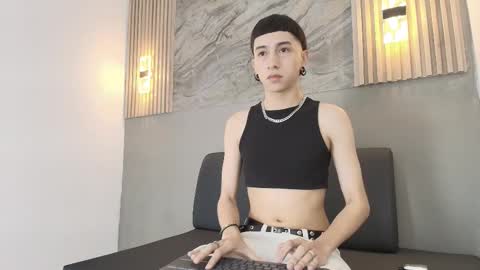 lian_cameron online show from January 14, 3:47 am