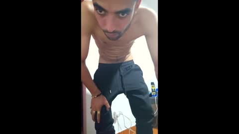 lian_mike203523 online show from April 12, 8:24 pm