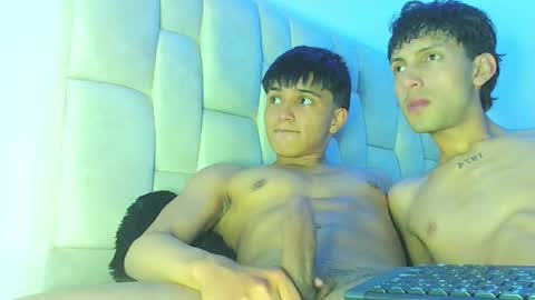 lian_y_dilan online show from March 26, 11:21 pm