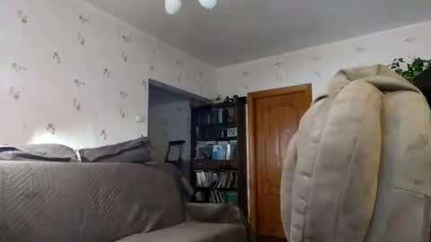 liaorgel online show from March 4, 6:05 pm