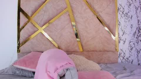 liaross online show from March 23, 11:10 pm