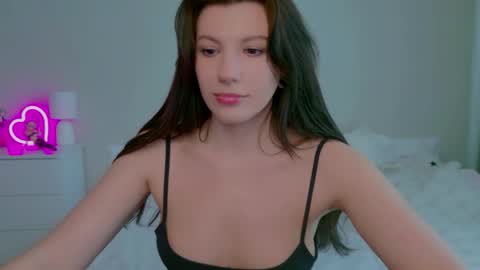 Lia online show from May 17, 1:31 pm