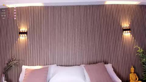  LIA TINK  online show from September 18, 5:39 pm