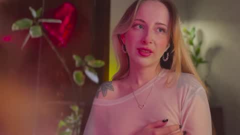 its my birthday today so im offline  but id be so happy if you felt like sending me a birthday love while im away  online show from March 25, 9:10 pm