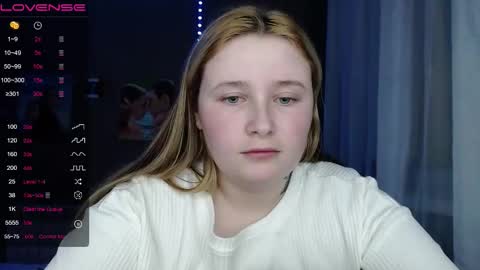 light_lunaa online show from November 14, 4:20 pm