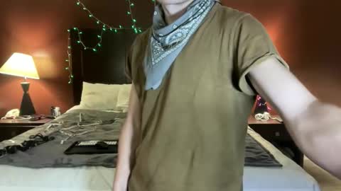 lighteye12489275 online show from October 31, 1:22 pm