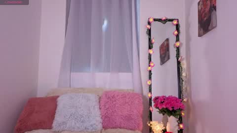 liiaa online show from June 10, 3:22 pm