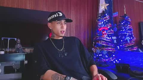 Daniel online show from December 14, 8:04 pm