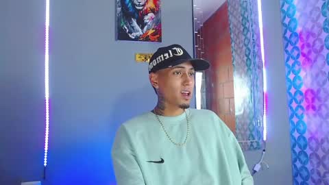 Daniel online show from April 3, 11:22 pm