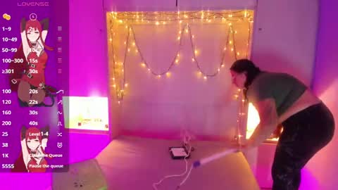         online show from September 30, 11:42 am