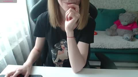 Liissax online show from June 5, 3:50 pm