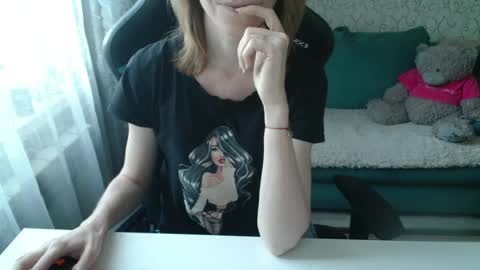 Liissax online show from June 17, 4:56 pm
