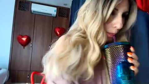 Mia                   Onlyfans link -  online show from February 28, 8:42 am