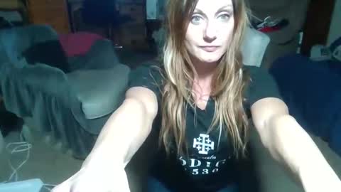 likerightnow online show from December 14, 11:16 am